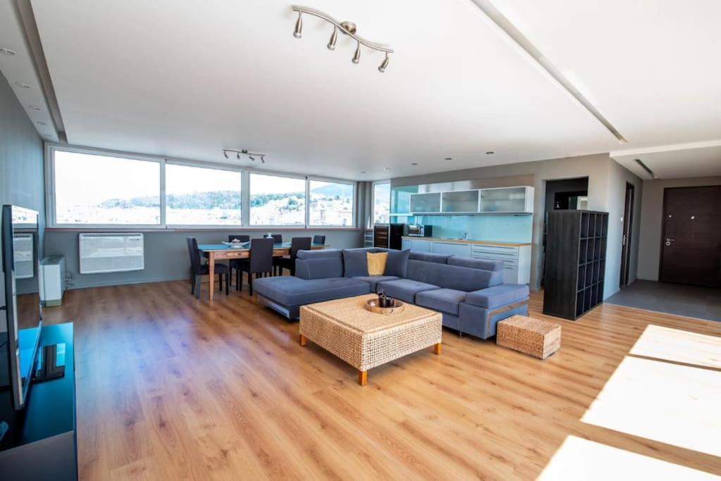 Apartamento Luxury Loft By Boy Patras Exterior foto